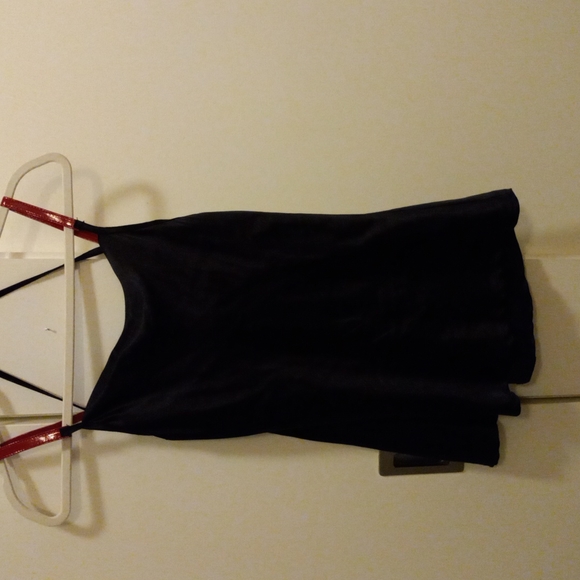 Legatte silk tank top with unique design - Picture 4 of 6